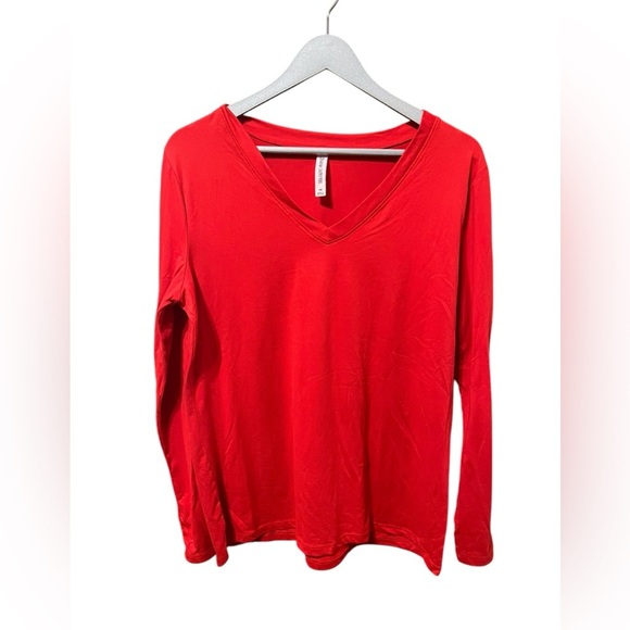 Zenana Outfitters Red Long Sleeve V-Neck Top – Size 1X - Picture 1 of 4